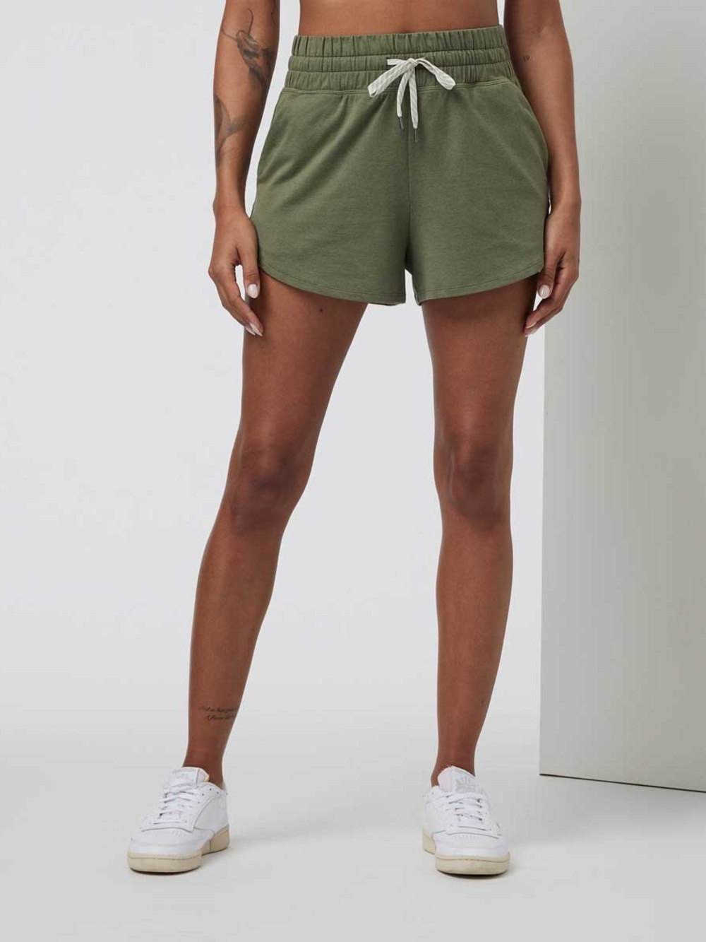 Vuori Women's Halo Performance Shorts 2.0 Olive Green Jersey Women Drawstring S